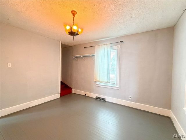 16 1st Street, Whitestown, NY 13495