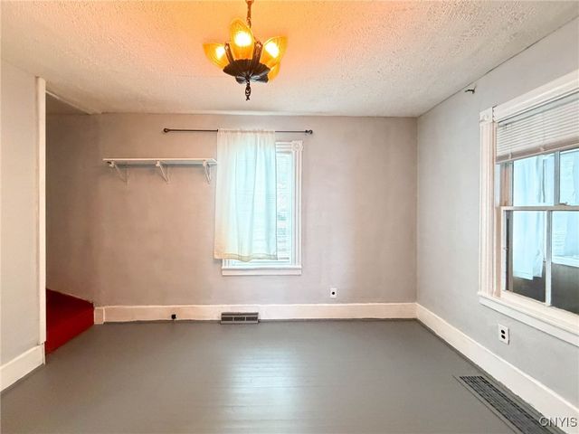 16 1st Street, Whitestown, NY 13495