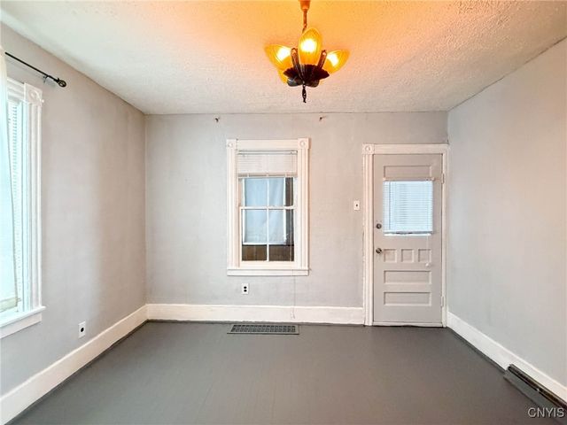 16 1st Street, Whitestown, NY 13495