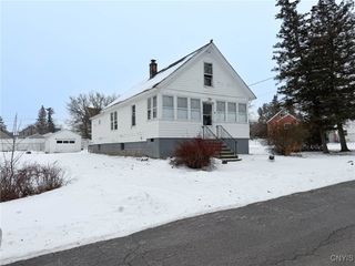 16 1st Street, Whitestown, NY 13495