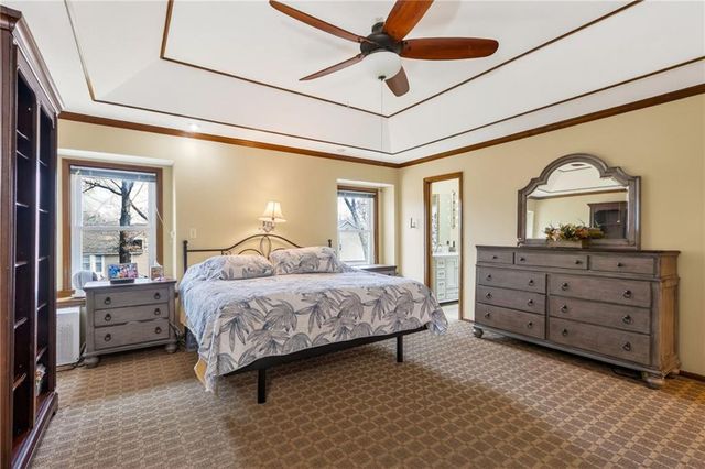 525 SE Vista Drive, Lee's Summit, MO 64063