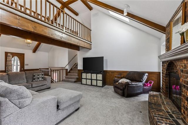 525 SE Vista Drive, Lee's Summit, MO 64063