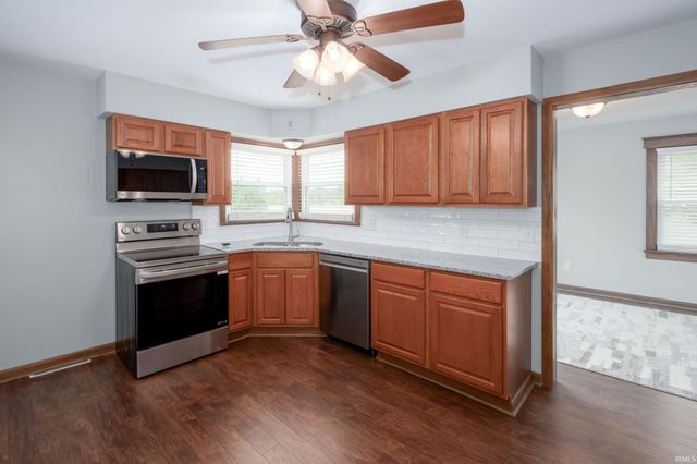 10814 Lower Huntington Road, Roanoke, IN 46783