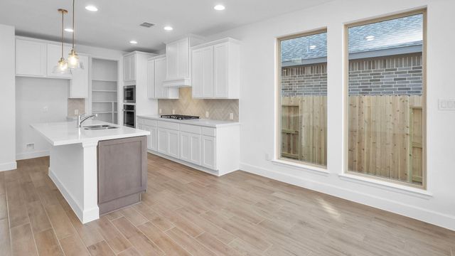 1514 Sheltered Lane, Magnolia, TX 77354