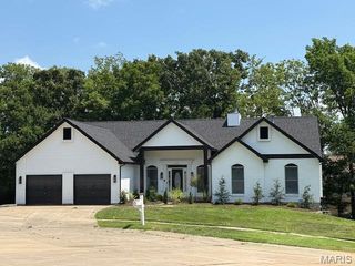 320 Meadow Place Court, St Charles, MO 63303