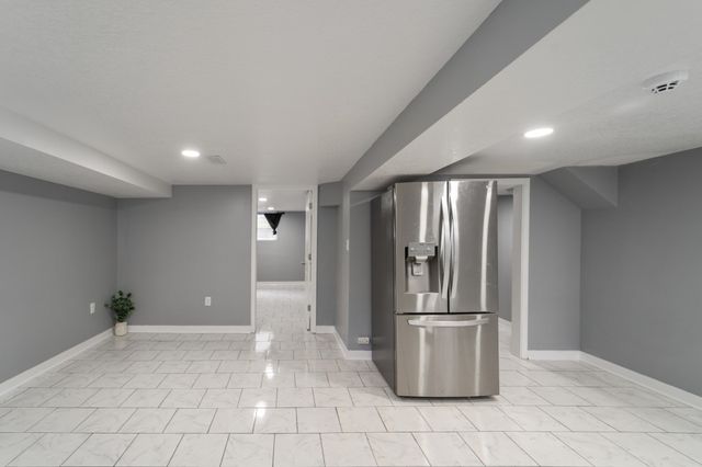 6510 SW 16th Street, Des Moines, IA 50315