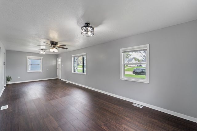 6510 SW 16th Street, Des Moines, IA 50315