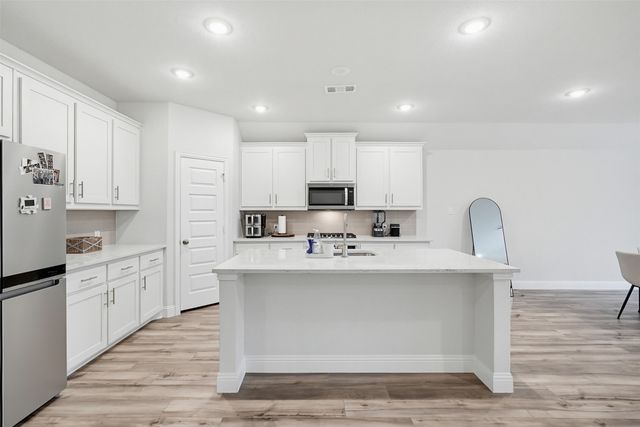 731 Lauren Grove Lane, Forney, TX 75126