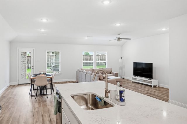 731 Lauren Grove Lane, Forney, TX 75126