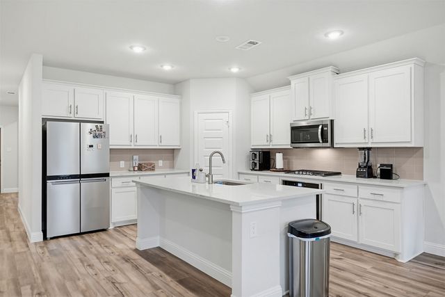 731 Lauren Grove Lane, Forney, TX 75126