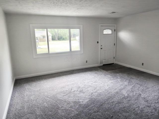 2984 Wessex Court, Columbus, OH 43232