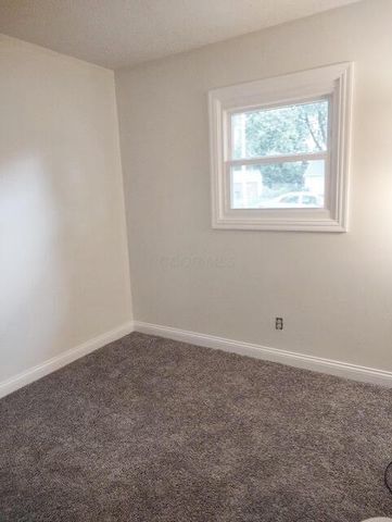 2984 Wessex Court, Columbus, OH 43232
