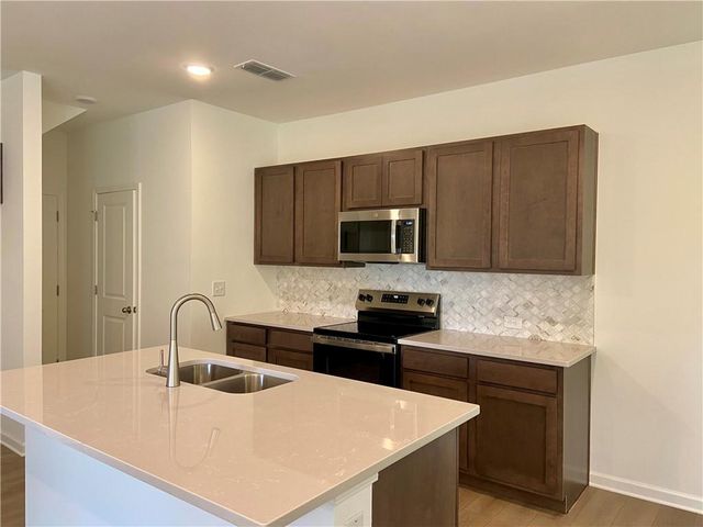 5515 Allegro Lane, Flowery Branch, GA 30542