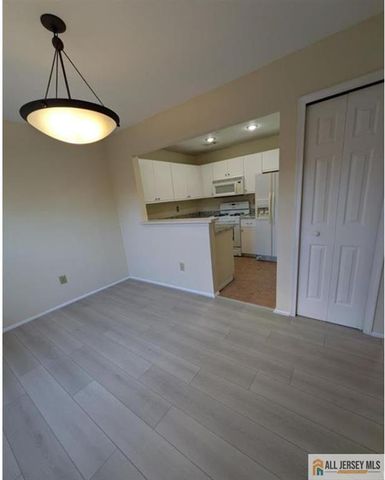 48 Tanglewood Court, South Brunswick, NJ 08852