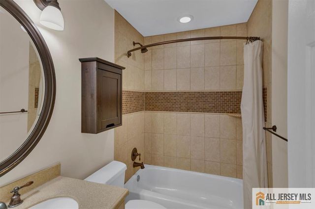 48 Tanglewood Court, South Brunswick, NJ 08852