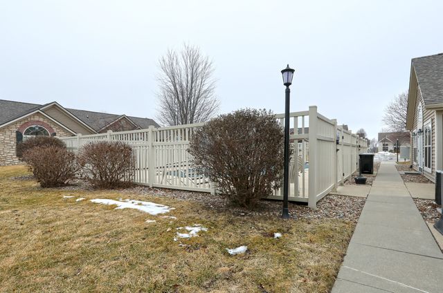 3305 SE Glenstone Drive 212, Grimes, IA 50111