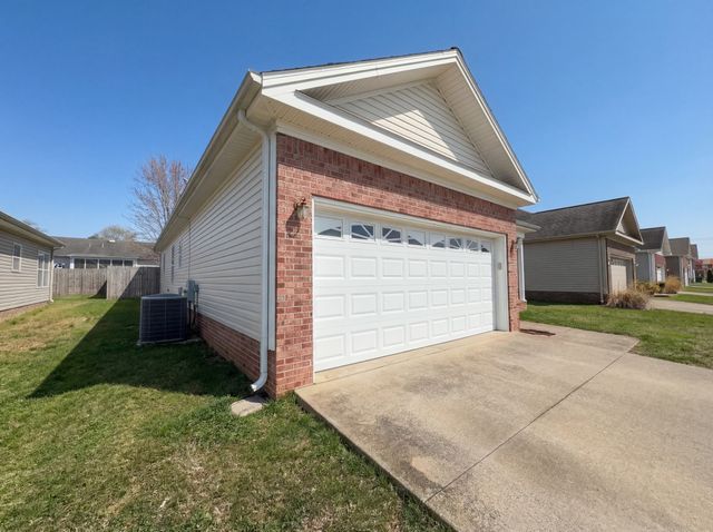 511 Bridle Way, Hopkinsville, KY 42240