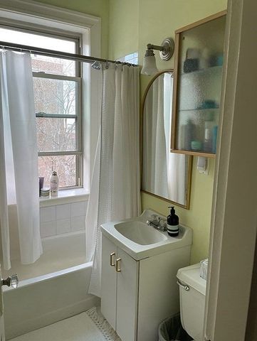 1625 Commonwealth Ave 20, Boston, MA 02135