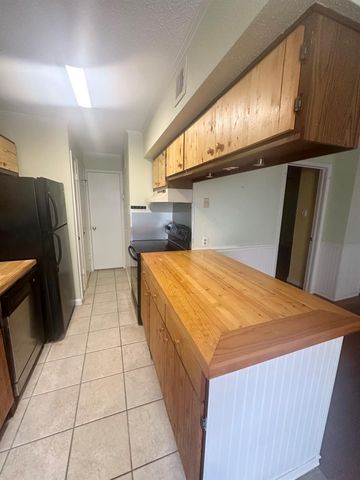 2750 Holly Hall Street 403, Houston, TX 77054