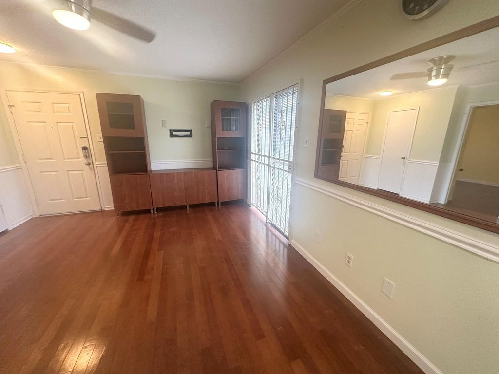 2750 Holly Hall Street 403, Houston, TX 77054