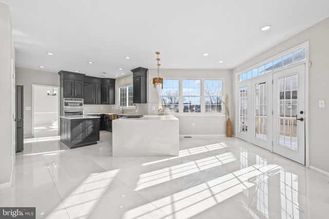 43170 PARKERS RIDGE DR, Leesburg, VA 20176