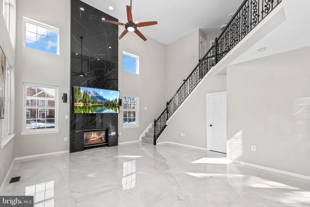 43170 PARKERS RIDGE DR, Leesburg, VA 20176