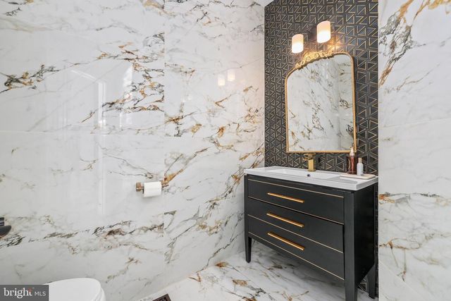 43170 PARKERS RIDGE DR, Leesburg, VA 20176