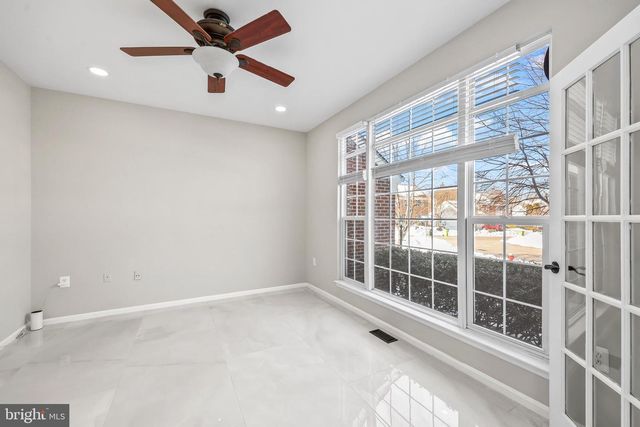 43170 PARKERS RIDGE DR, Leesburg, VA 20176