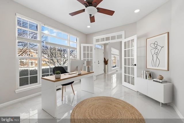 43170 PARKERS RIDGE DR, Leesburg, VA 20176