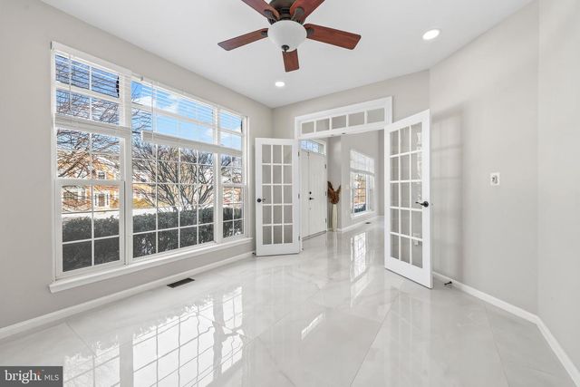 43170 PARKERS RIDGE DR, Leesburg, VA 20176