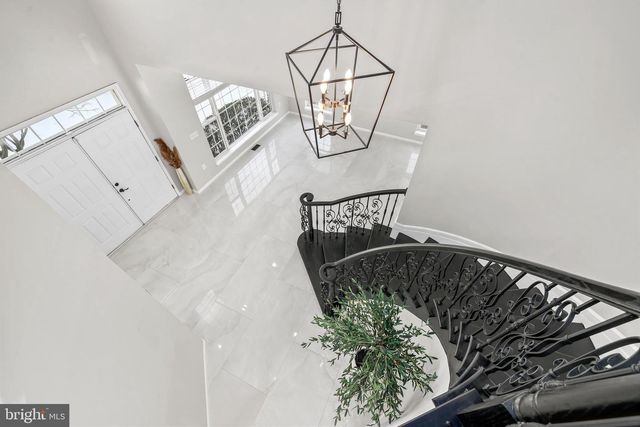 43170 PARKERS RIDGE DR, Leesburg, VA 20176