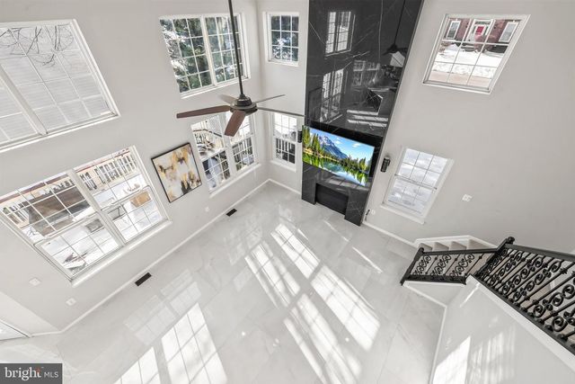 43170 PARKERS RIDGE DR, Leesburg, VA 20176