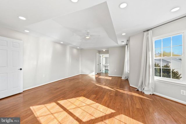 43170 PARKERS RIDGE DR, Leesburg, VA 20176