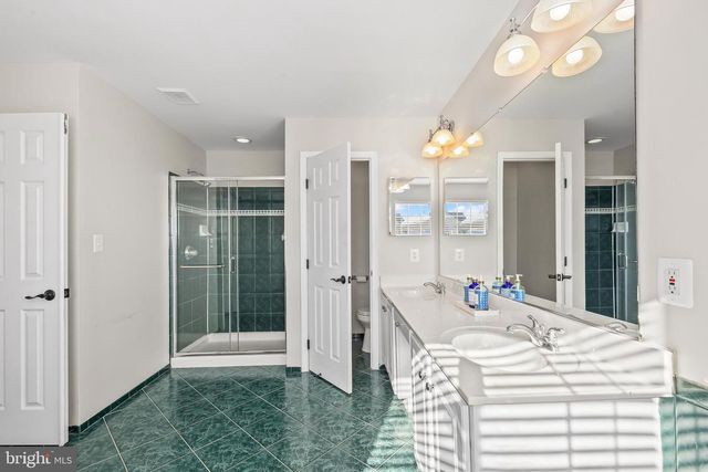 43170 PARKERS RIDGE DR, Leesburg, VA 20176