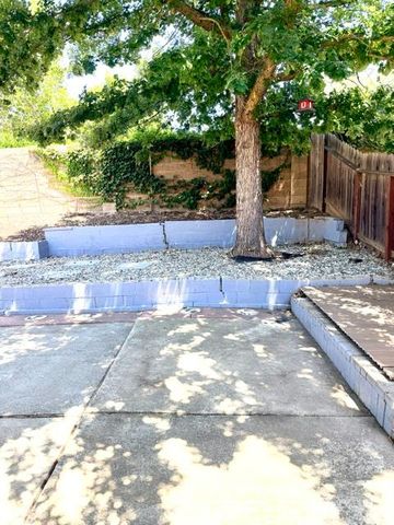 8657 Golden Sage Dr, Elk Grove, CA 95624