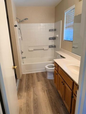 8657 Golden Sage Dr, Elk Grove, CA 95624