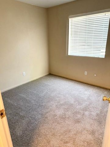 8657 Golden Sage Dr, Elk Grove, CA 95624