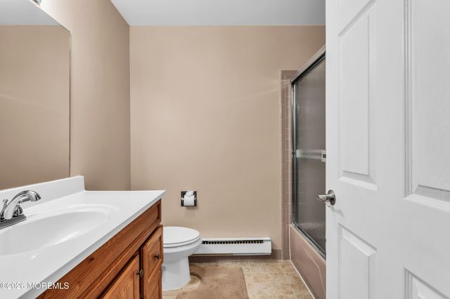 912B Dumbarton Drive, Lakewood, NJ 08701