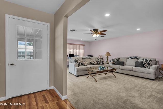 912B Dumbarton Drive, Lakewood, NJ 08701