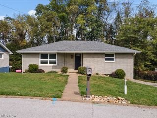 51235 Burrwood Drive, St Clairsville, OH 43947