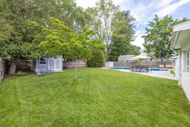 14 Hardwick Rd, Natick, MA 01760