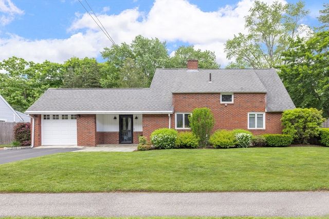 14 Hardwick Rd, Natick, MA 01760