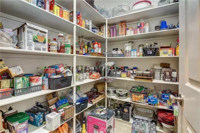 13033 Ridge Route Road, Riverside, CA 92503