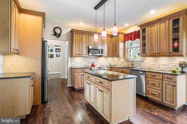 2314 DEVON DR, Quakertown, PA 18951