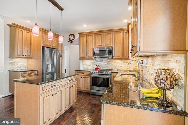 2314 DEVON DR, Quakertown, PA 18951