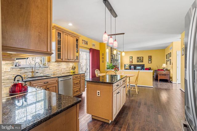 2314 DEVON DR, Quakertown, PA 18951