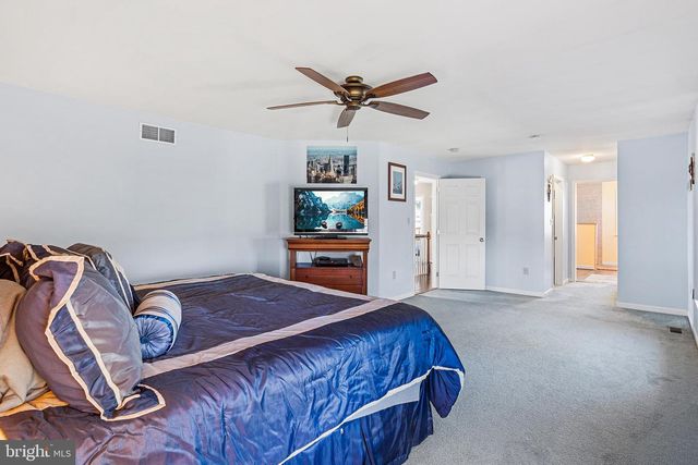 2314 DEVON DR, Quakertown, PA 18951