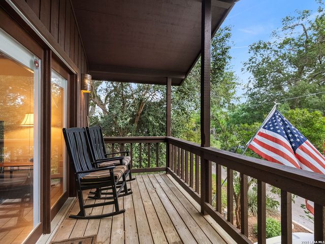 299 W EDGEWATER TER, New Braunfels, TX 78130