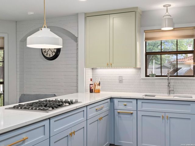 299 W EDGEWATER TER, New Braunfels, TX 78130