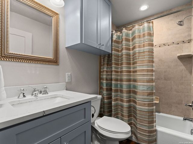 299 W EDGEWATER TER, New Braunfels, TX 78130